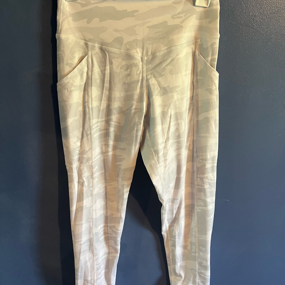 Camouflage High-Waisted Leggings